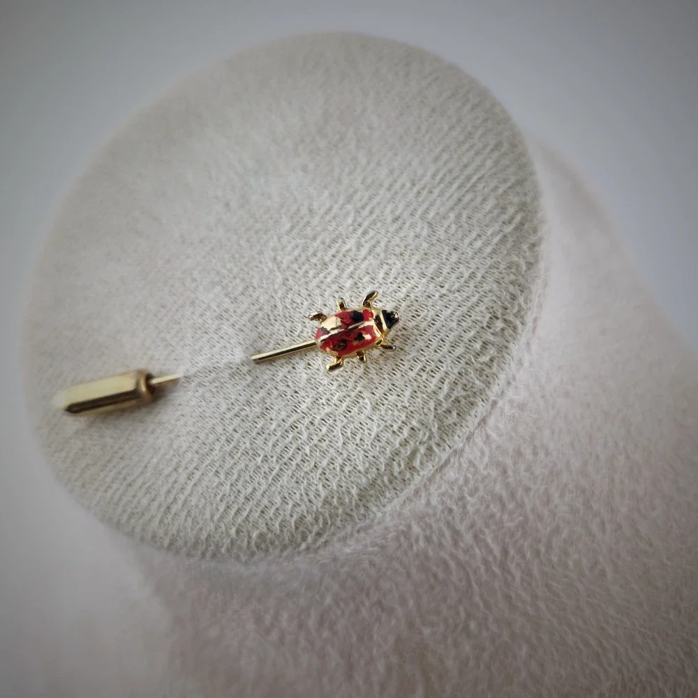 Vintage Gold Tone Enamel Ladybug Stick Pin Hat Lapel Scarf Cravat Insect Bug